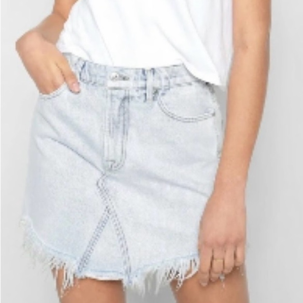 NWT Light Wash Denim Frayed Hem Mini Skirt